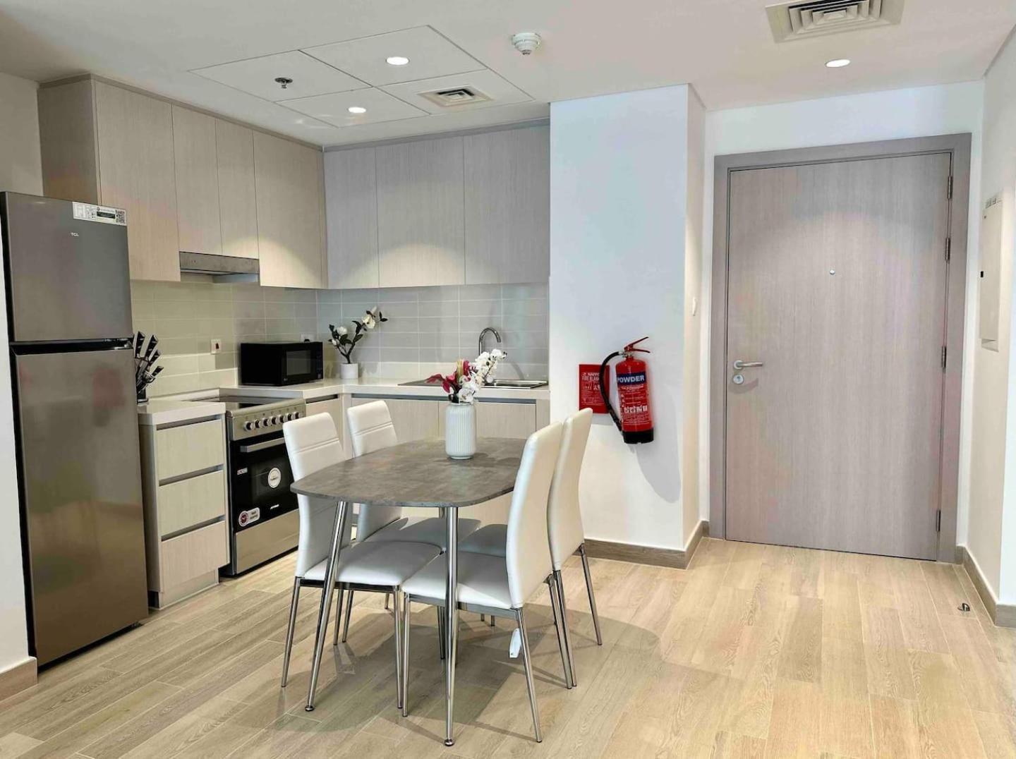 Yas & Ferrari World 1br Waterfront Gym Holiday home